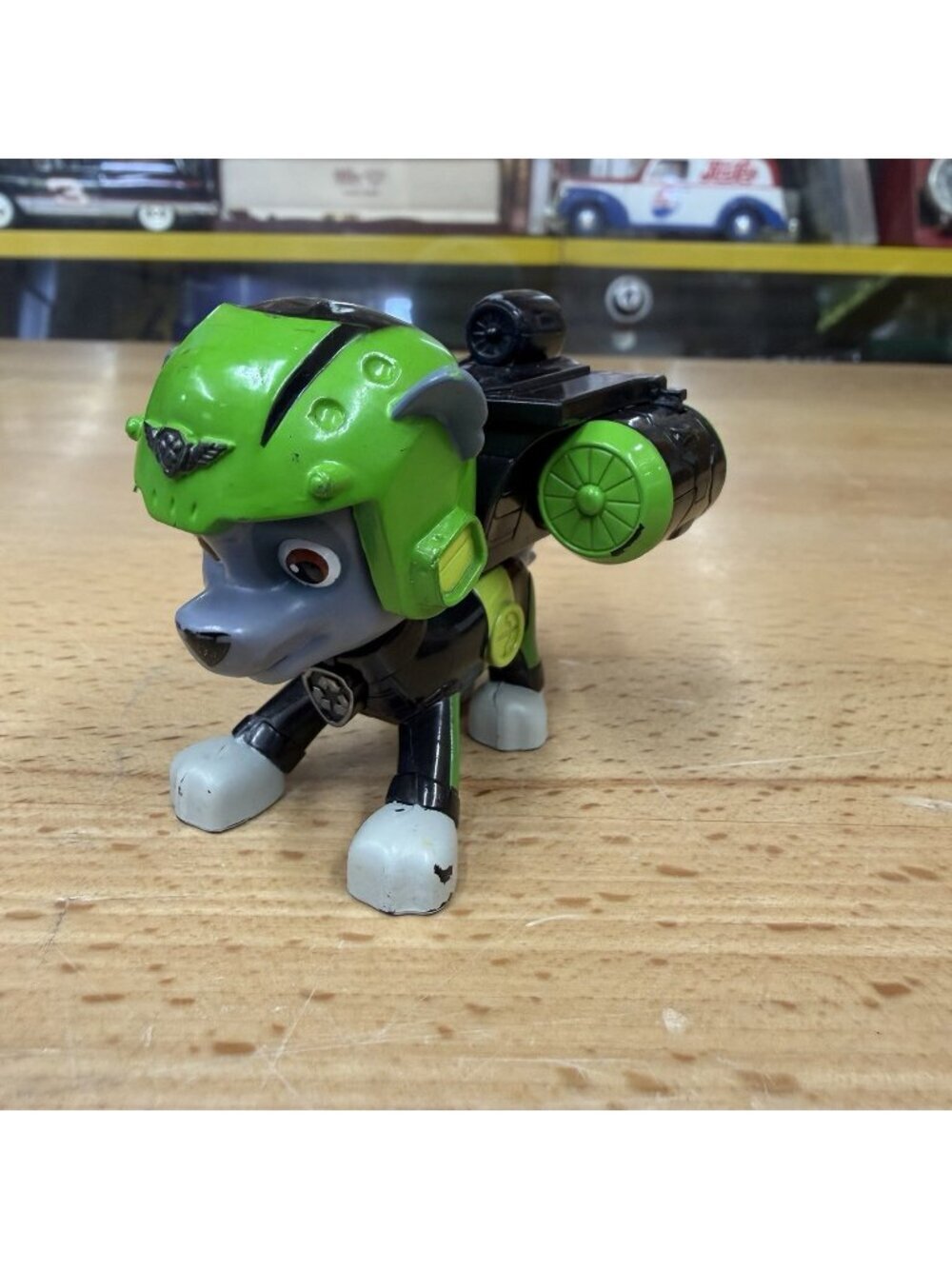 Paw Patrol: Mission Paw - Rocky with Transforming Pup Pack